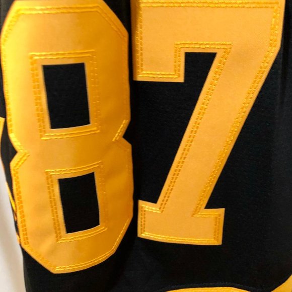 Penguins Stadium Series Crosby Jersey - Picture 4 of 8
